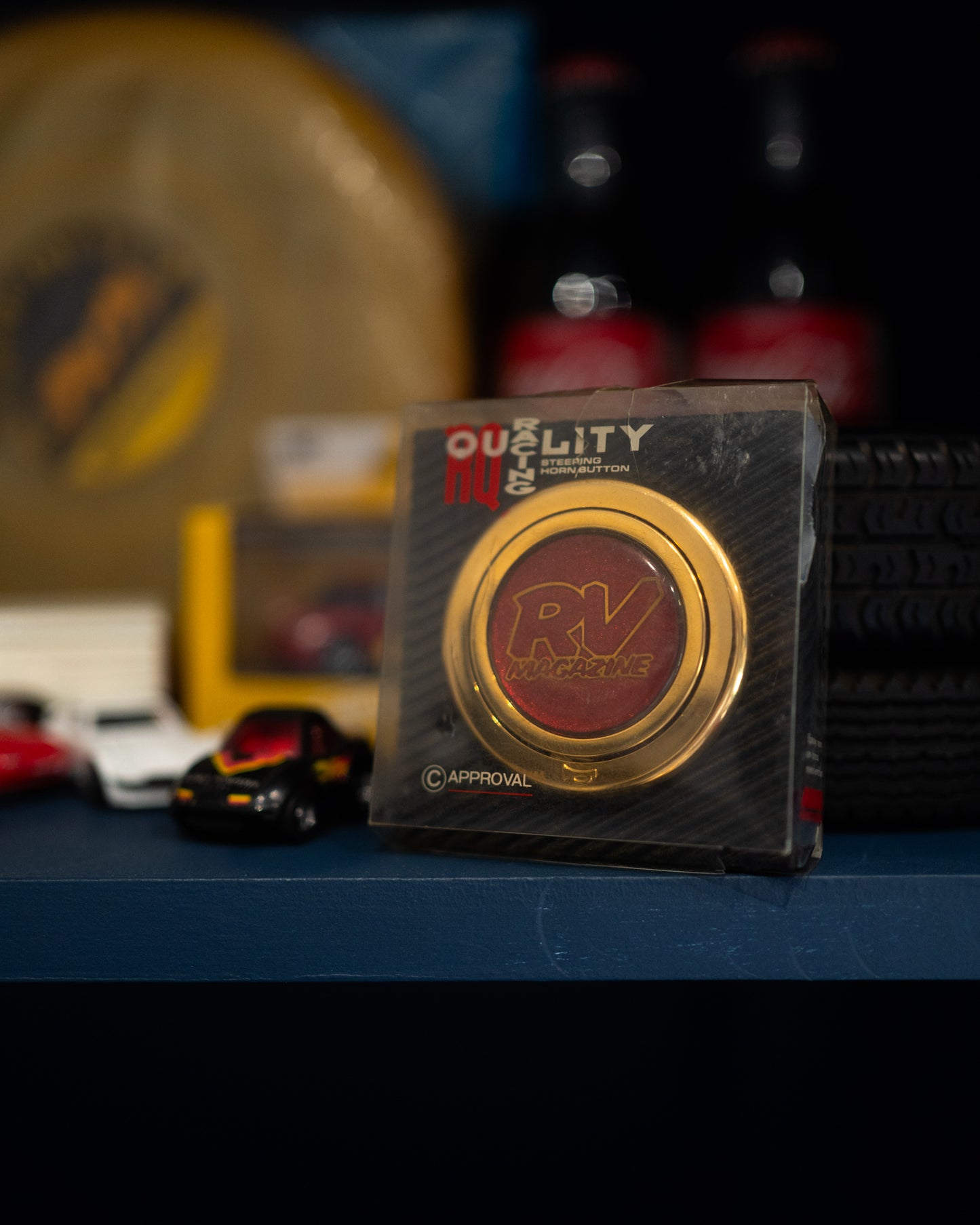 RV Magazine Gold/Red Horn Button