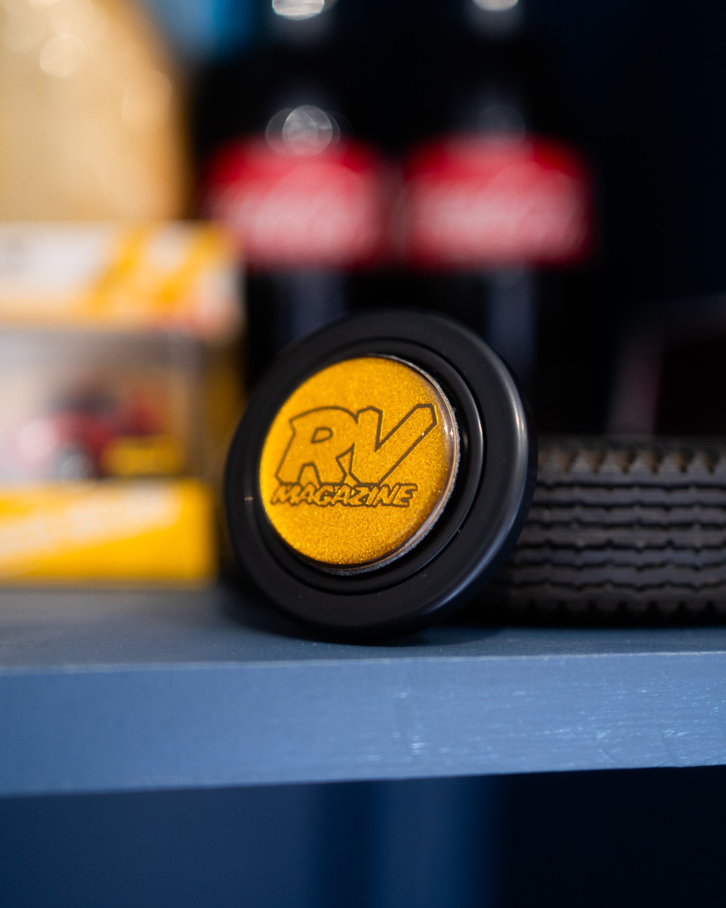 RV Gold/Black Horn Button
