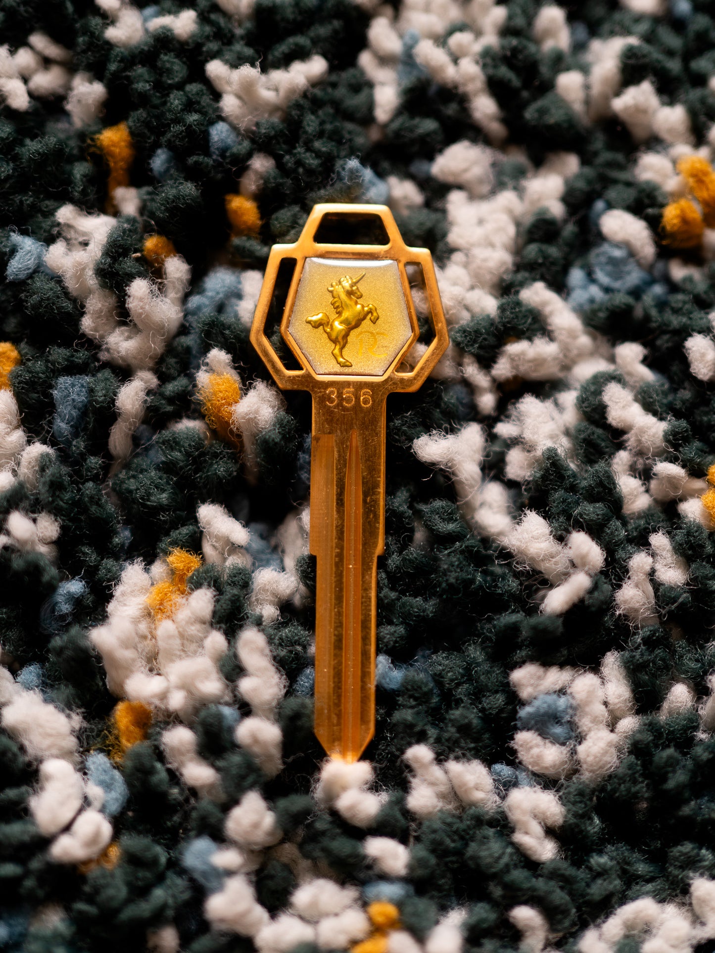 Royal Clover Unicorn M356 Fashion Key - Gold