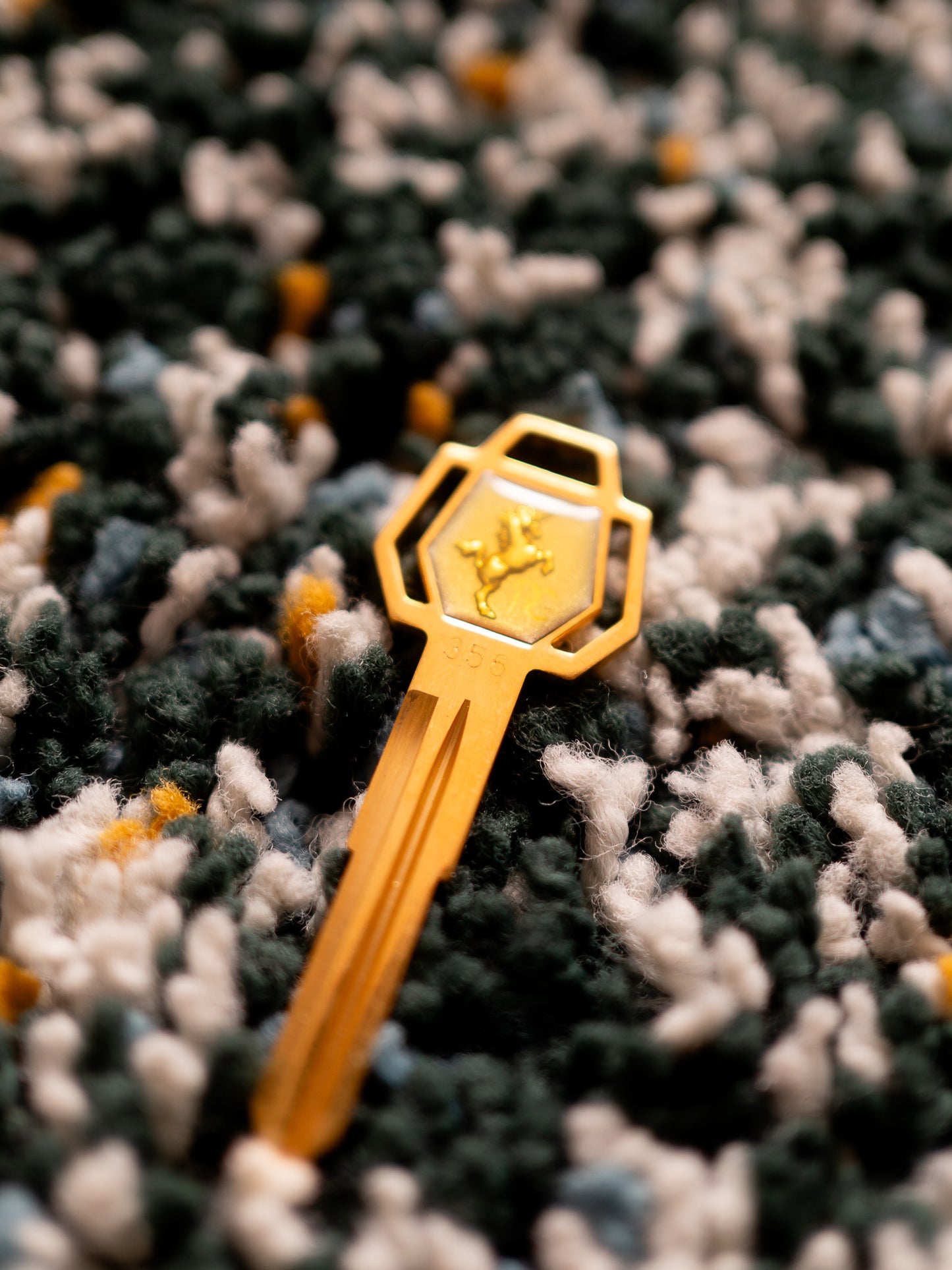 Royal Clover Unicorn M356 Fashion Key - Gold