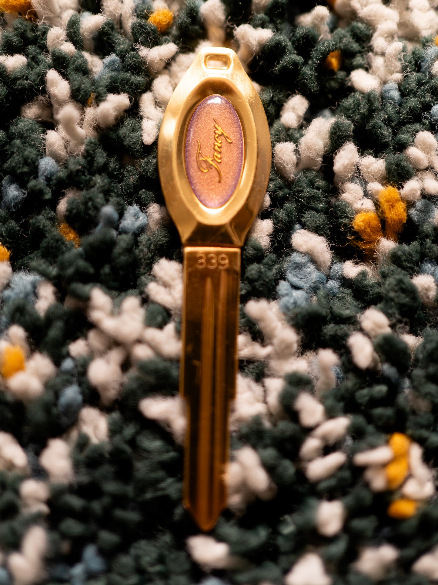 Royal Clover Fancy Purple M339 Fashion Key
