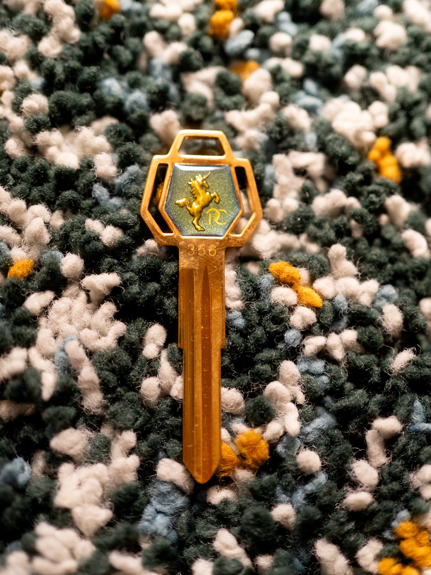 Royal Clover Unicorn M356 Fashion Key - Blue