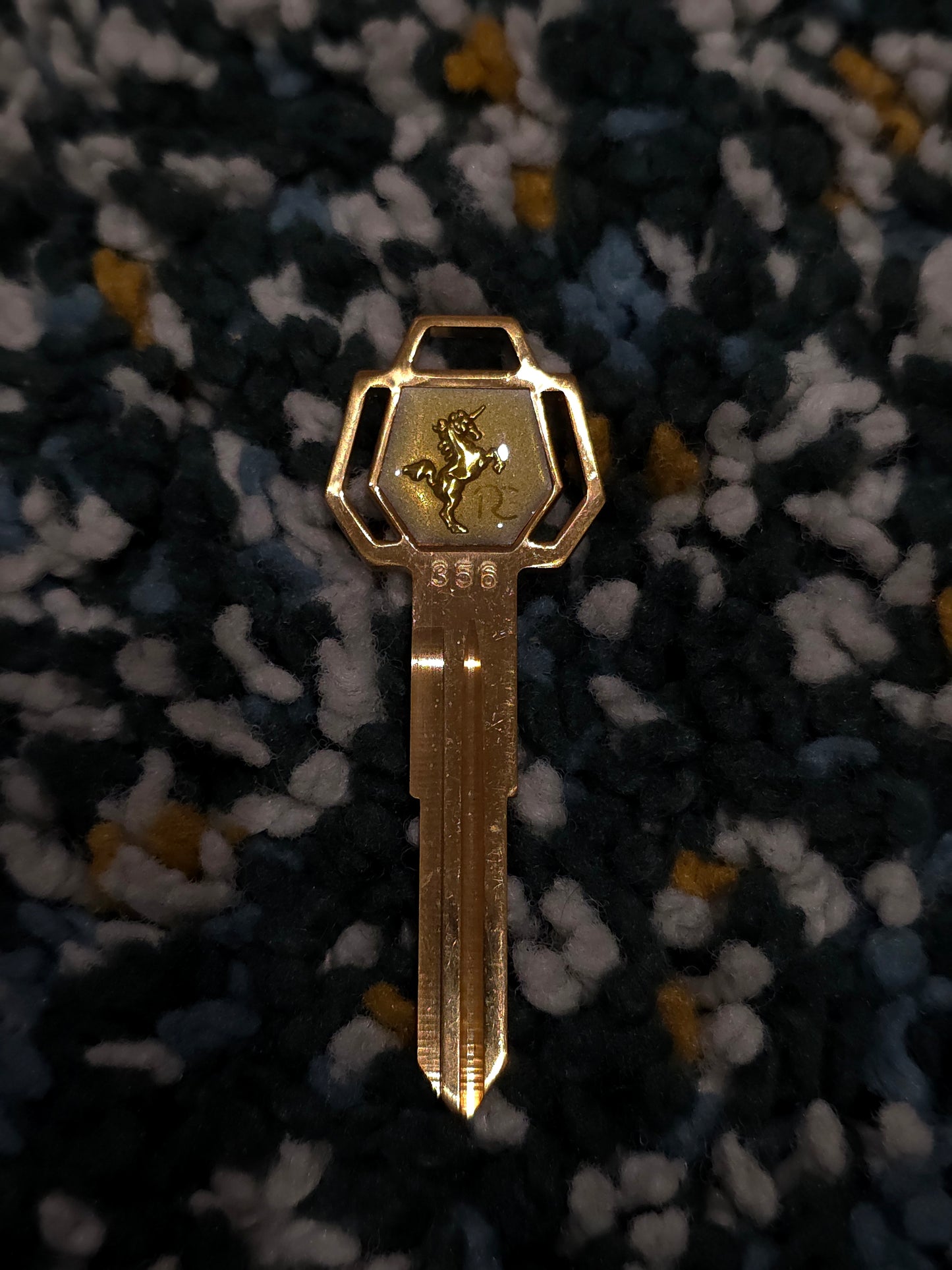 Royal Clover Unicorn M356 Fashion Key - Gold